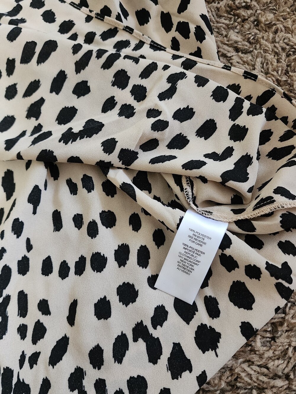 Tahari Cheetah Leopard Print V-Neck Blouse Long Bubble Sleeve 2X NWT - Picture 5 of 7